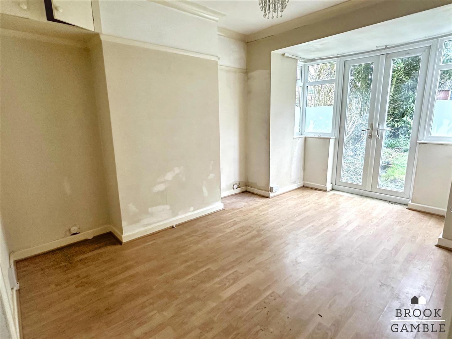 3 Bedroom House. Downs Avenue in Eastbourne,  8